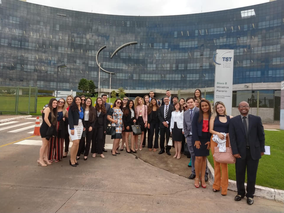 Alunos do Curso de Direito realizam viagem para Brasília